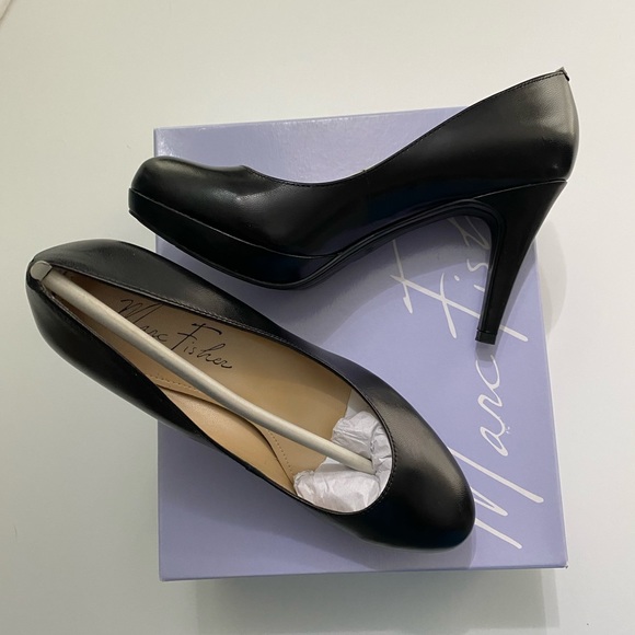 Brand New Marc Fisher Black Leather Sidney Heels Size 6.5 W - Picture 1 of 7